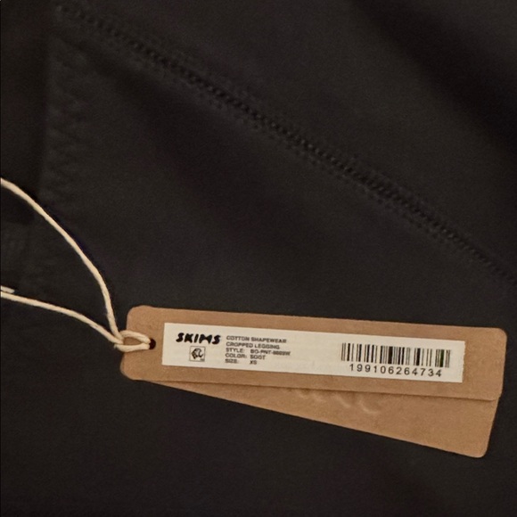 SKIMS cotton capri on  site for $118 NWT - Picture 6 of 6